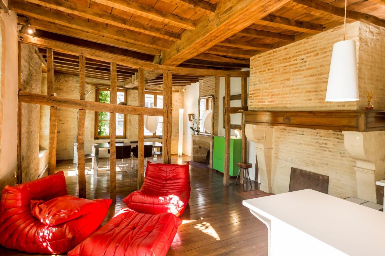 Suite Mana Ohana - Luxe Et Authenticite A 2 Pas De La Place Ducale Avec Parking Prive Charleville-Mezieres Bagian luar foto