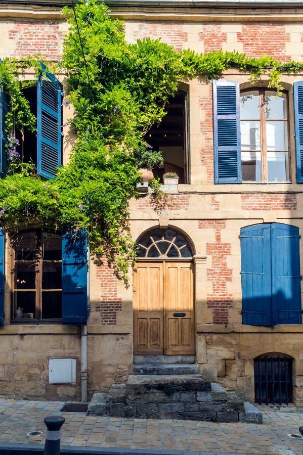 Suite Mana Ohana - Luxe Et Authenticite A 2 Pas De La Place Ducale Avec Parking Prive Charleville-Mezieres Bagian luar foto