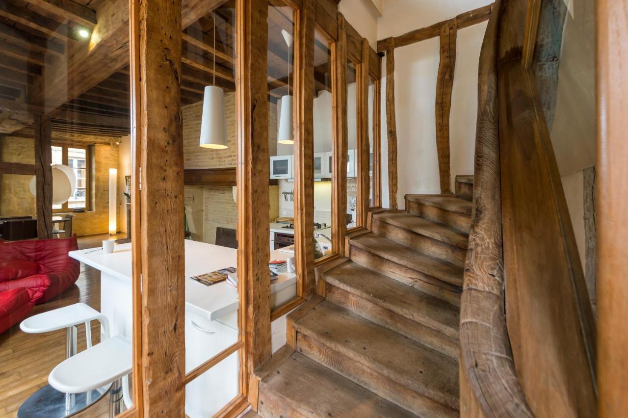 Suite Mana Ohana - Luxe Et Authenticite A 2 Pas De La Place Ducale Avec Parking Prive Charleville-Mezieres Bagian luar foto
