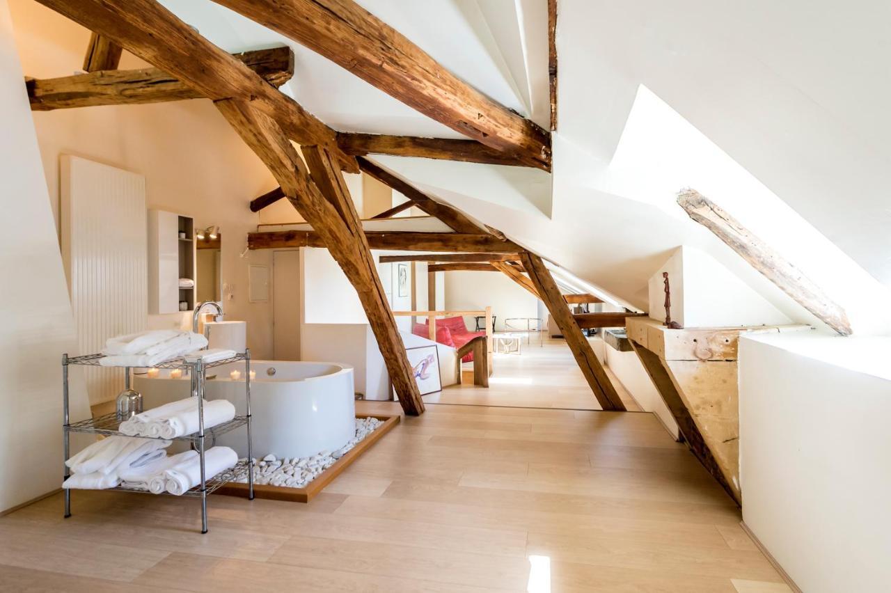 Suite Mana Ohana - Luxe Et Authenticite A 2 Pas De La Place Ducale Avec Parking Prive Charleville-Mezieres Bagian luar foto
