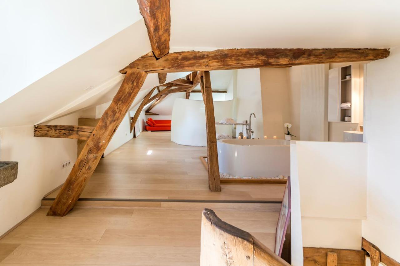 Suite Mana Ohana - Luxe Et Authenticite A 2 Pas De La Place Ducale Avec Parking Prive Charleville-Mezieres Bagian luar foto