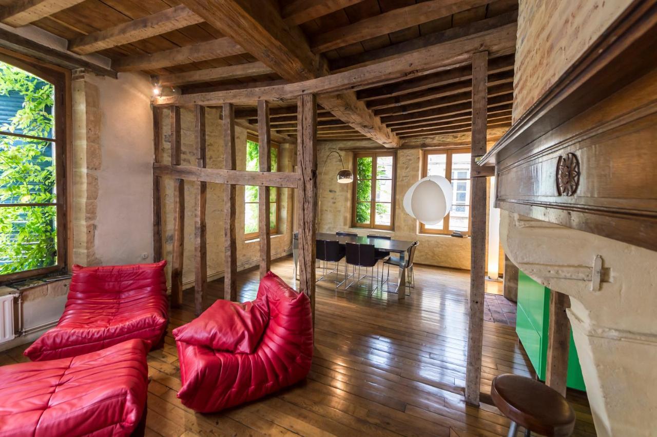 Suite Mana Ohana - Luxe Et Authenticite A 2 Pas De La Place Ducale Avec Parking Prive Charleville-Mezieres Bagian luar foto