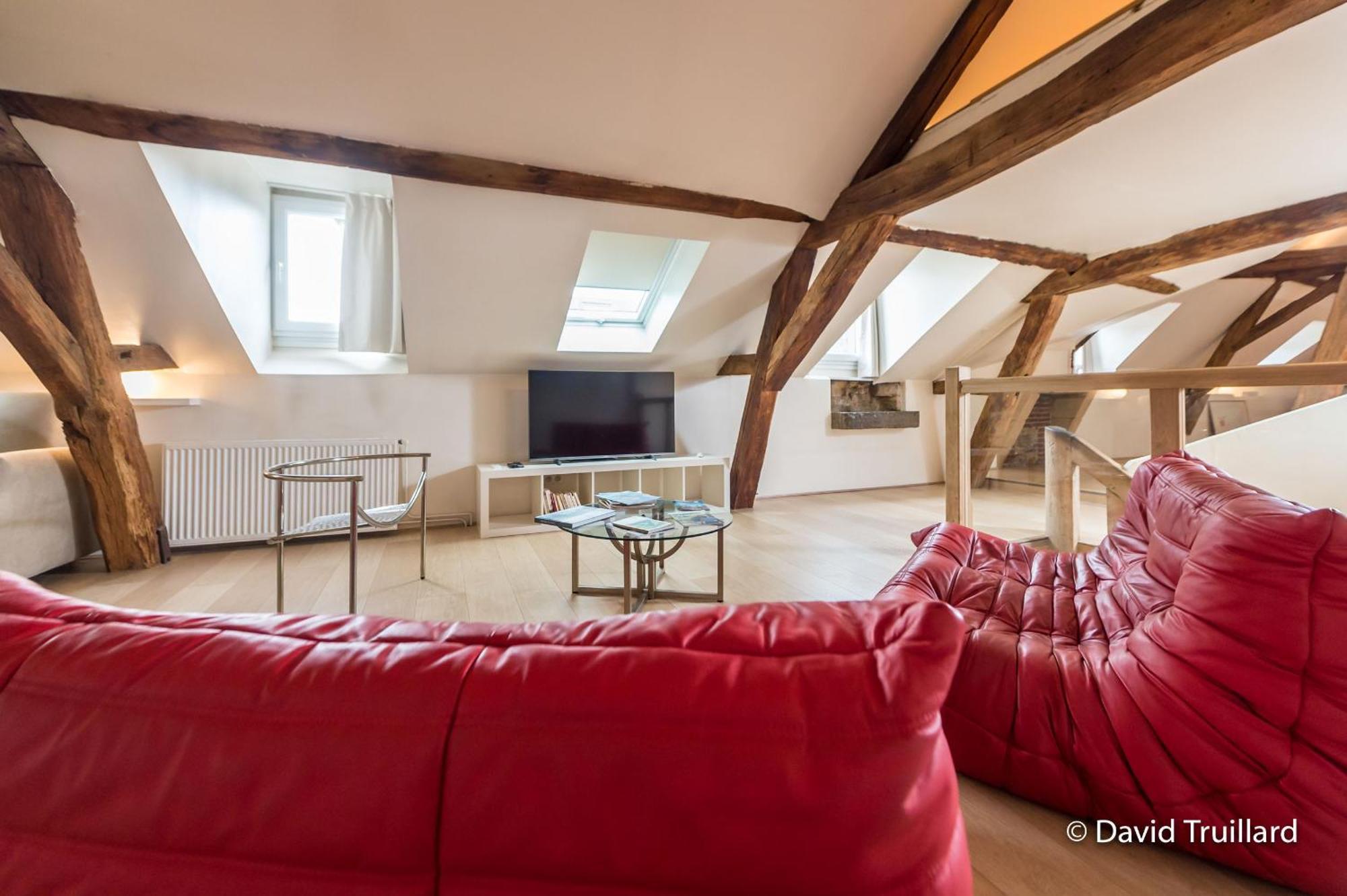 Suite Mana Ohana - Luxe Et Authenticite A 2 Pas De La Place Ducale Avec Parking Prive Charleville-Mezieres Bagian luar foto